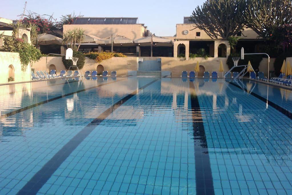 Mellieha Holiday Centre Buitenkant foto