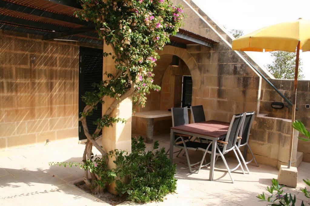 Mellieha Holiday Centre Buitenkant foto