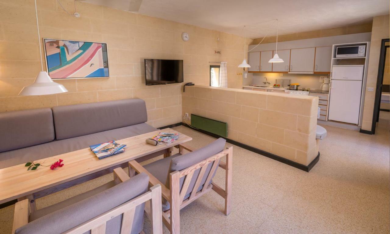 Mellieha Holiday Centre Buitenkant foto